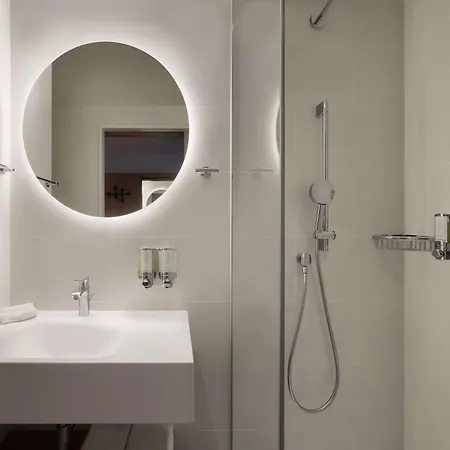 Hampton By Hilton Hotel