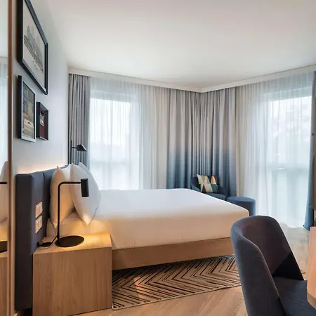 酒店 Hampton By Hilton 3*