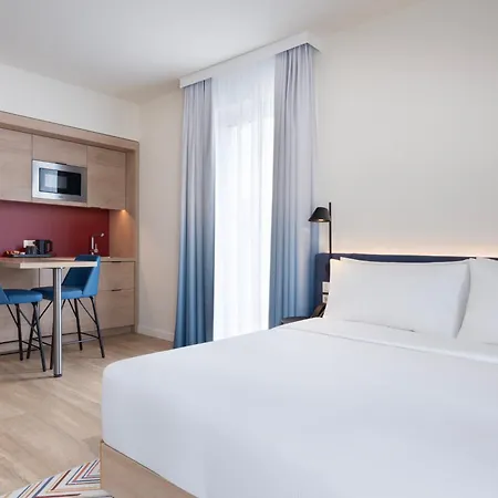 Hampton By Hilton Hotel