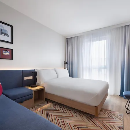 Hampton By Hilton فندق سيل