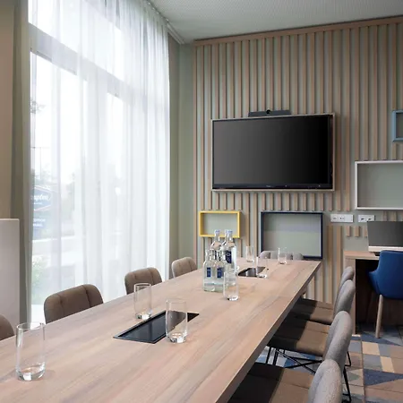 Hampton By Hilton Hotel 3*