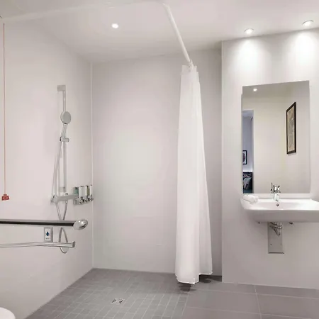 Hampton By Hilton 3* סלה