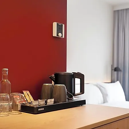 Hotel Hampton By Hilton 3*