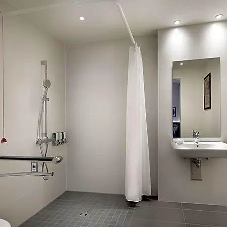 Hampton By Hilton
