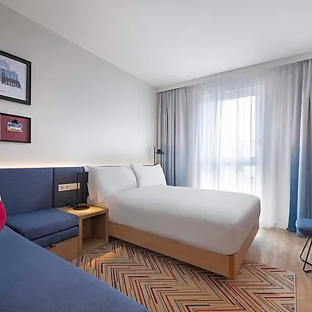 Hampton By Hilton Hotel 3*