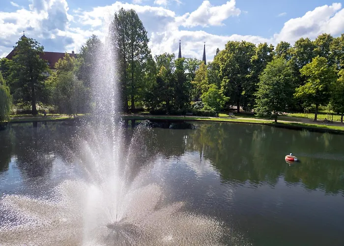 Hampton By Hilton Hotell 3*