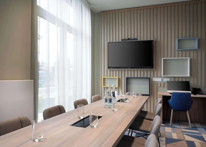 Hampton By Hilton Hotell 3*